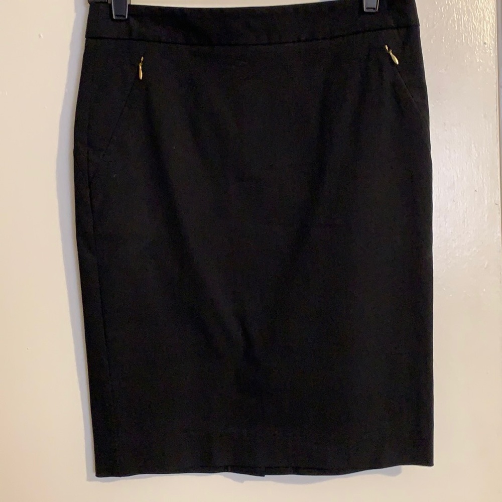 Th he Limited Exact Stretch Black Skirt, Sz 2